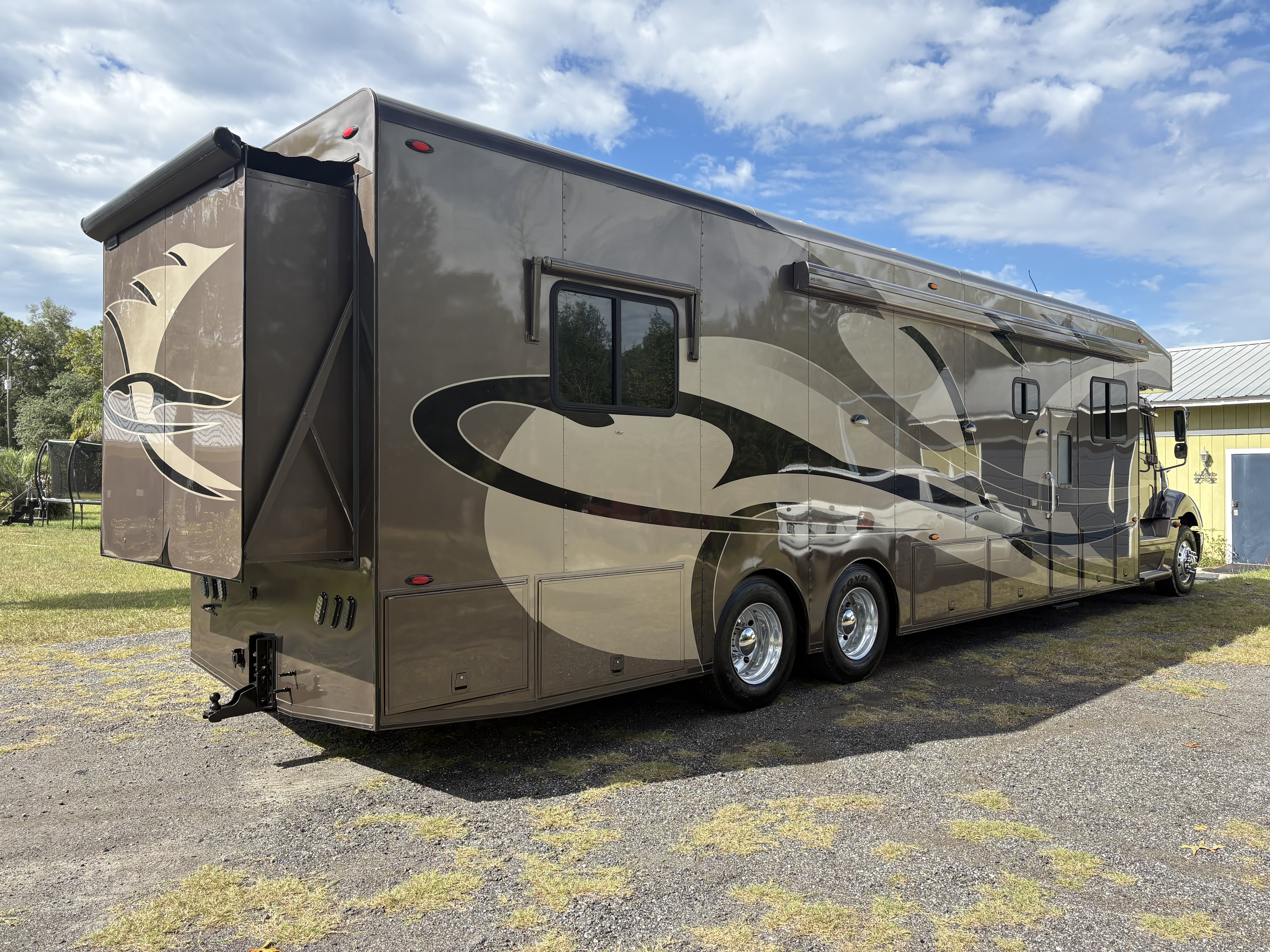 Used 2007 NRC 45' Motorcoach